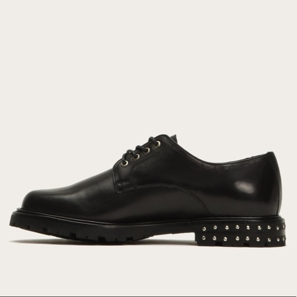 Frye Women Charlotte Stud Lug Oxford